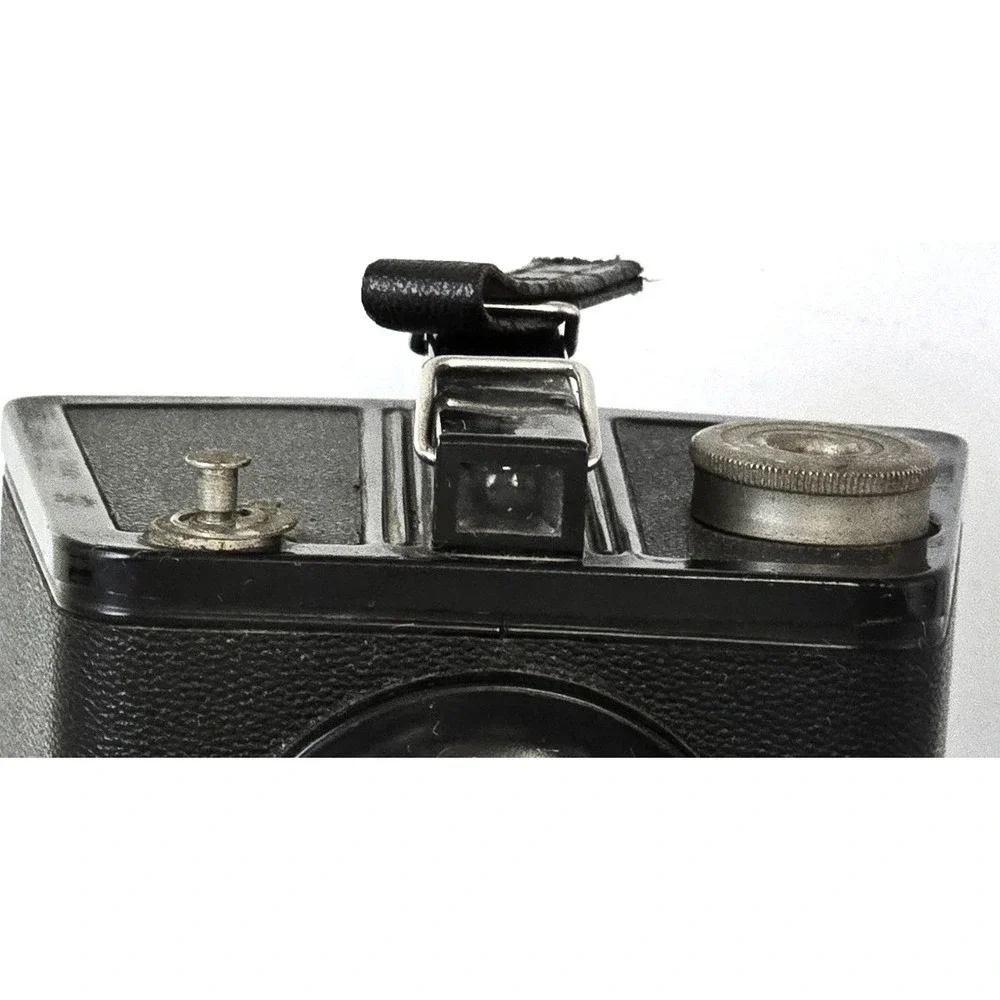 Vintage Eastman Kodak Six-20 Brownie Special Box Camera Black Bakelite Untested